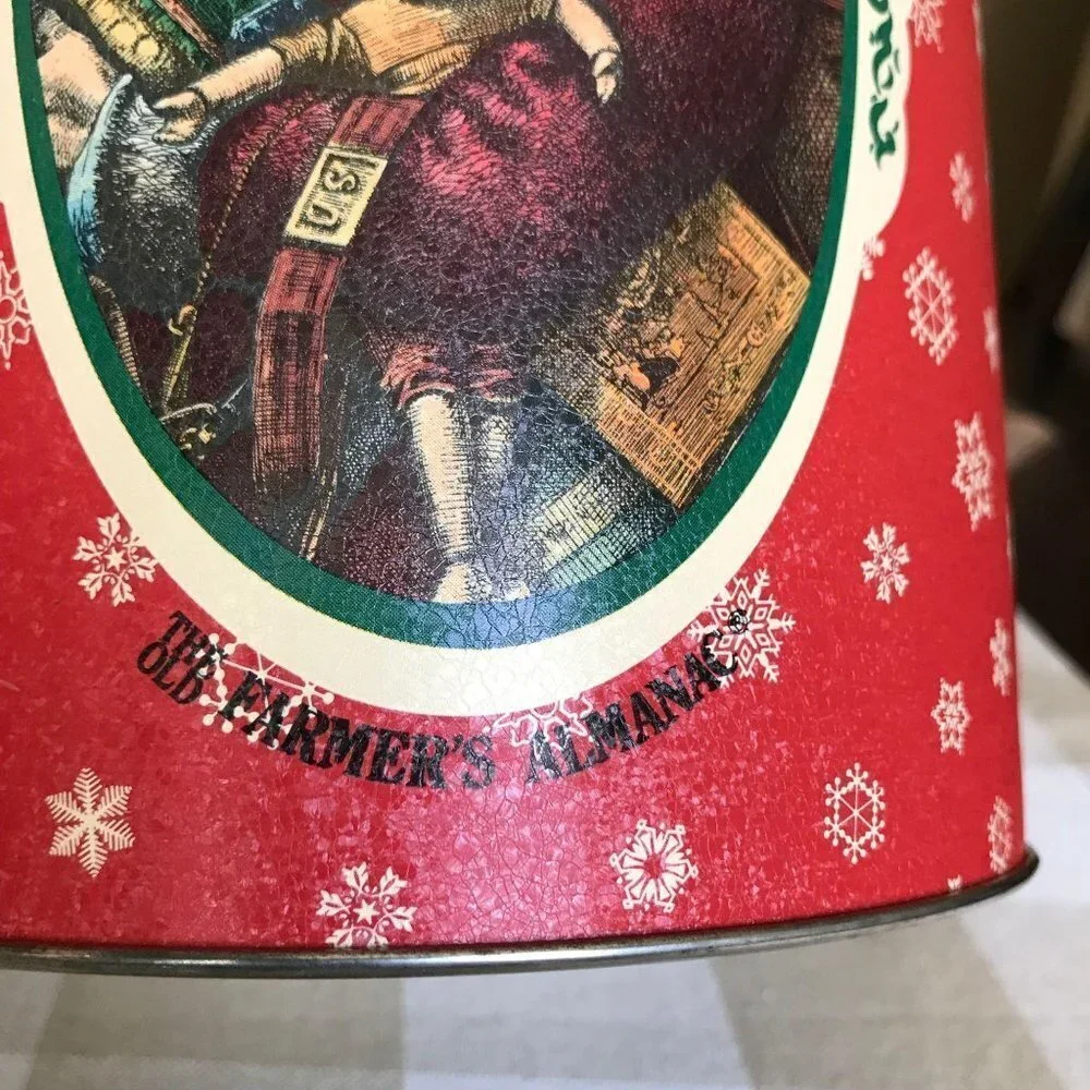 Vintage‎ Christmas Cookie Tin Home Decor Accent